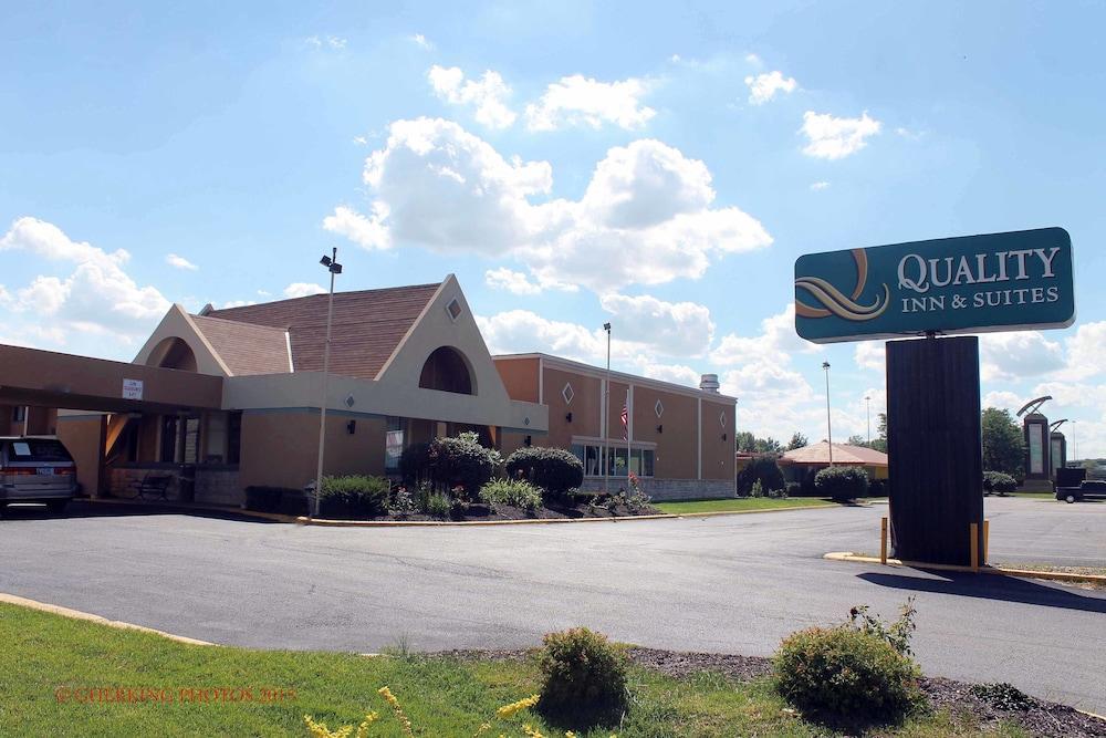 Quality Inn & Suites Near I-480 And I-29 Council Bluffs Exterior foto