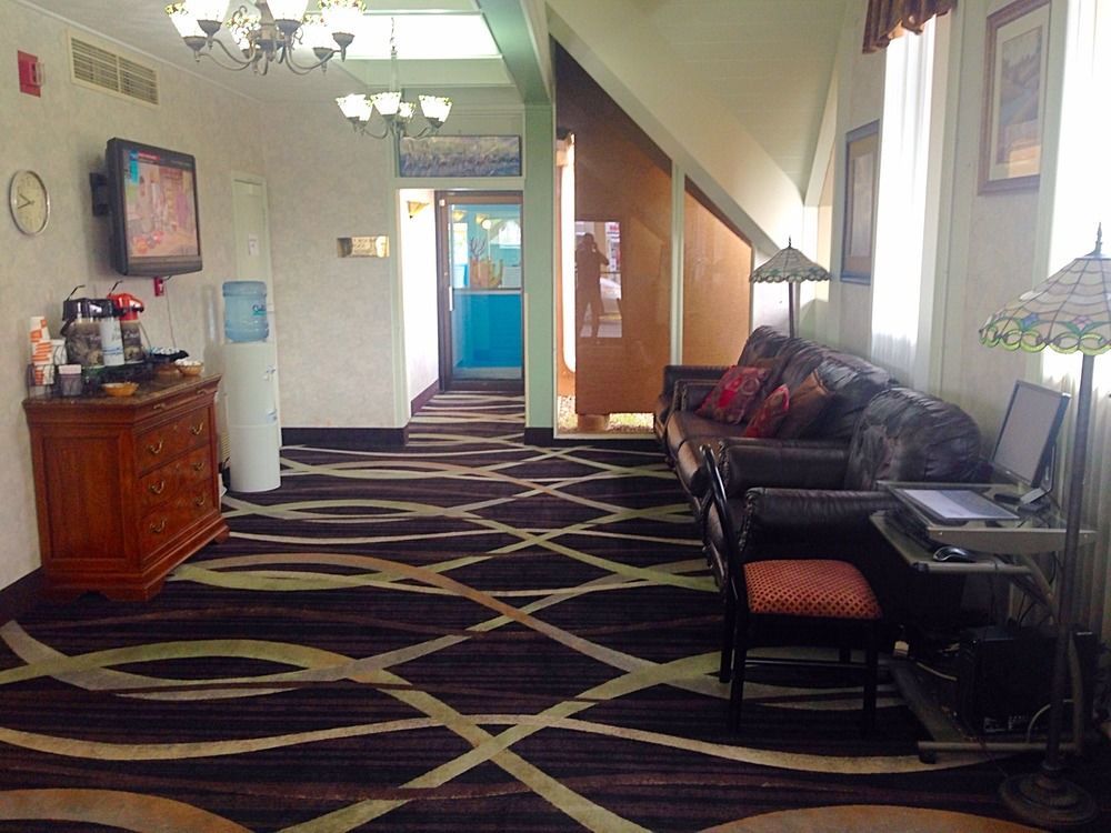 Quality Inn & Suites Near I-480 And I-29 Council Bluffs Exterior foto